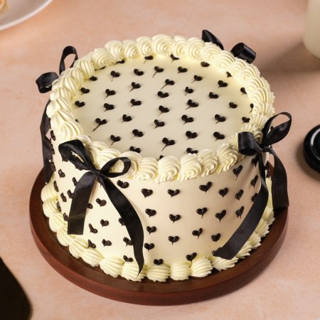 Vanilla Vintage Ribbon Cake